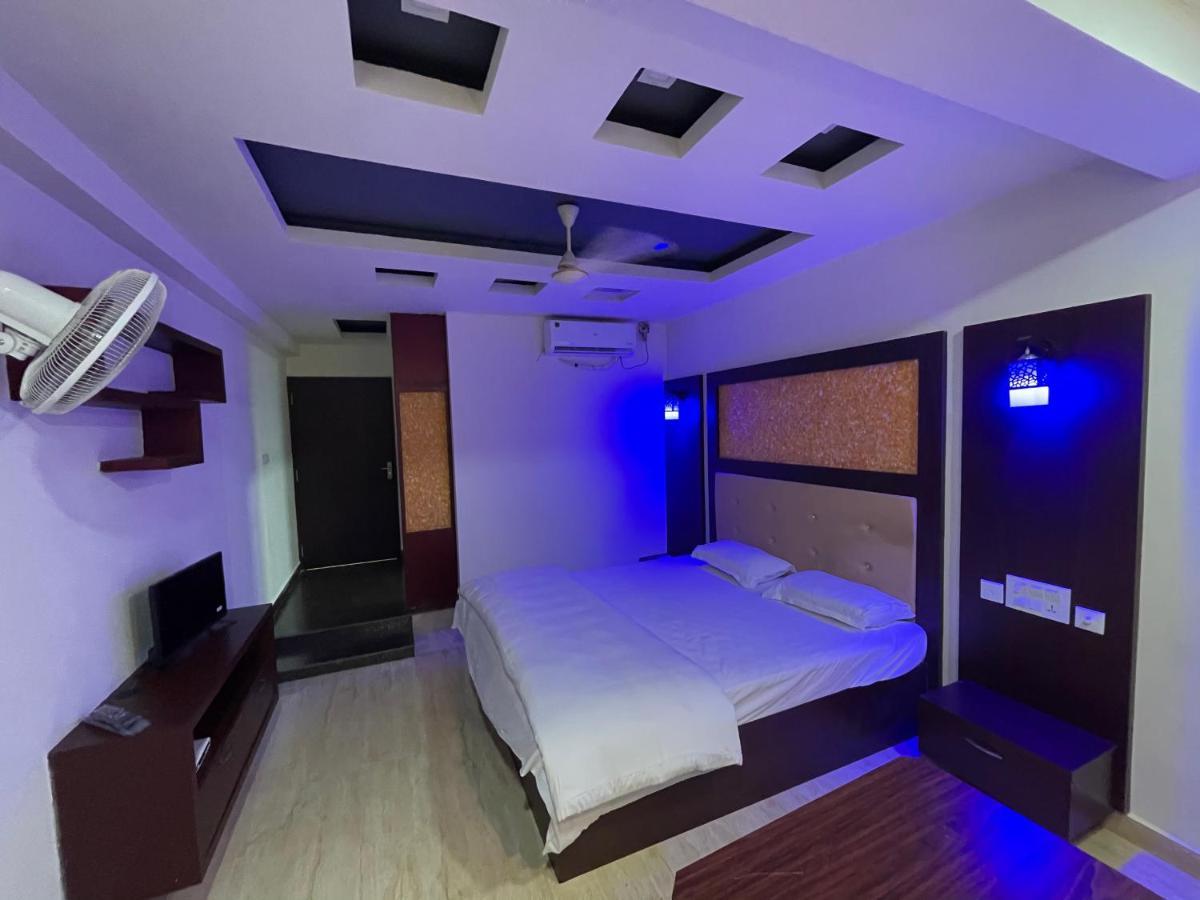 Bassac Residency Hotel Changanacheri Luaran gambar